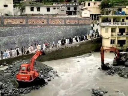 Deadly floods hit Pakistan as government preparedness faces scrutiny