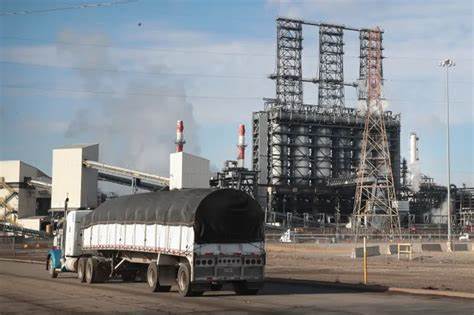 Banks reverse course, increase fossil fuel investments in 2024: report