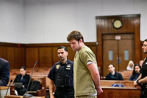 Men plead not guilty in NY to kidnapping, setting friend on fire with tequila for crypto By Reuters - Investing.com
