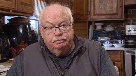 Winnipeg man lost nearly $11K after hackers got into his Bell MTS email account - CBC.ca