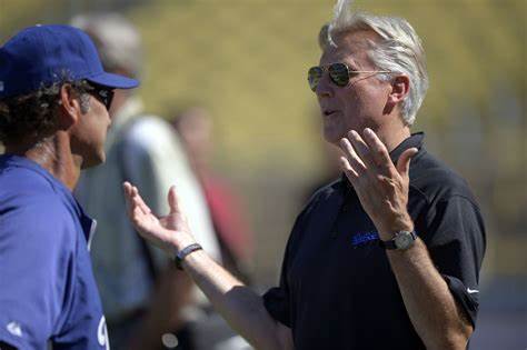 How billionaire Mark Walter, set to own the controlling stake in Lakers, made his fortune
