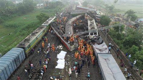 Trending News Today highlights on September 22, 2024 : Watch: Snake in train going to Mumbai sparks panic, passengers run from their seats | Today News - Mint