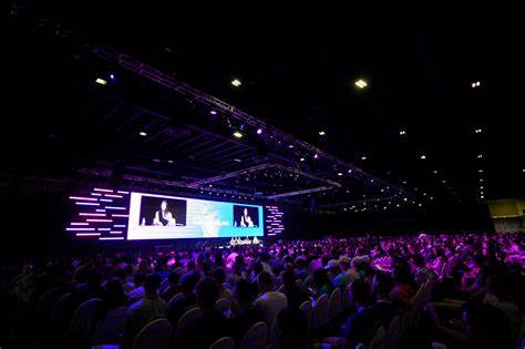 Vibes hold steady at crypto conferences amid bearish market - TechCrunch