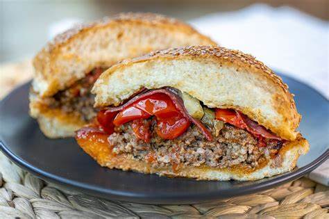 Burger Tarifleri: Ev Yapımı 13 Burger Tarifi - Yemek.com