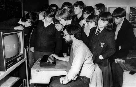 Candid Photos of How People Used Technology in the 1980s