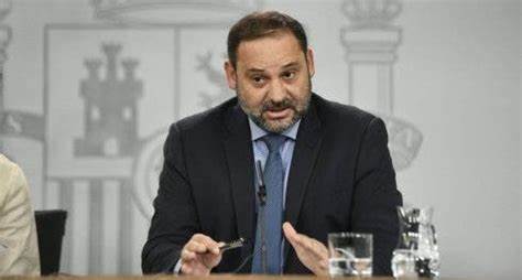 Guns, 23 cellphones, cryptocurrency, and €500 notes: What police found in the house of Koldo Garcia, the man at the centre of the Covid mask corruption scandal that has rocked Spain’s Socialist government - The Olive Press