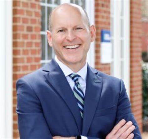 Atlantic Union sells $2B CRE portfolio to Blackstone unit