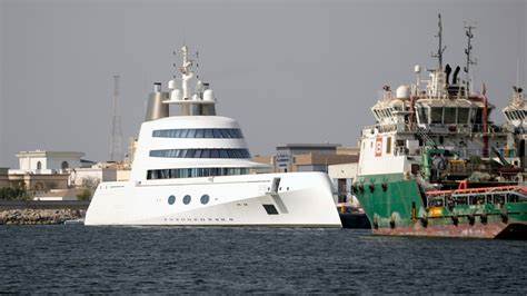 Sanctioned Russian Oligarch’s Megayacht Hides in a UAE Creek - Voice of America English News