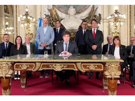 Argentina: Milei announces mega reform emergency package