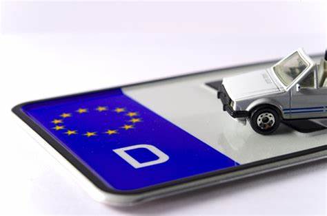 Kennzeichen Aufkleber – erlaubt oder verboten? - JuraForum.de