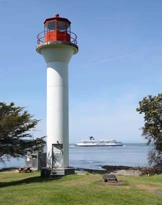Active Pass Lighthouse (Plumper Pass Lighthouse, Mayne Island)