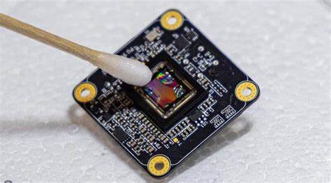 Mini Microscope for Real-Time Brain Imaging