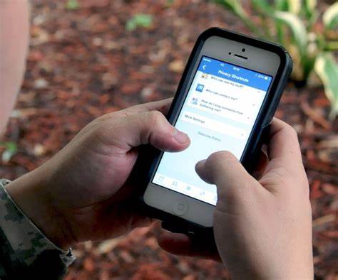 Expert offers tips on how to avoid scams, keep online data private - United States Army