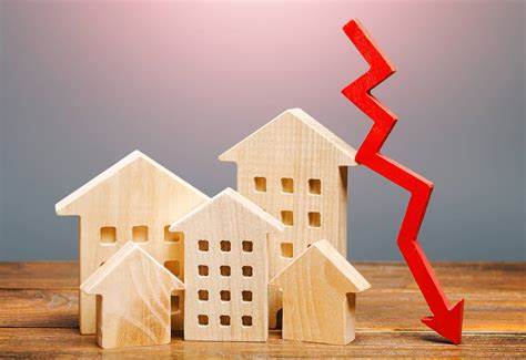 Falling mortgage rates, a recovering housing market — Is it a good time to buy a house?