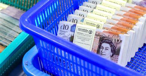 Sterling heads for best two-week run since November - Yahoo Finance UK