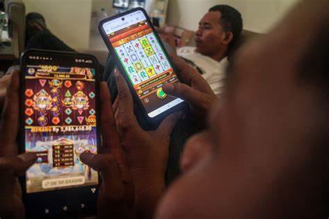 Smartphone Gambling Is a Disaster
