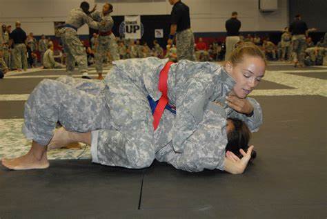 Men fight women in US Army Combatives bouts – MMA Underground