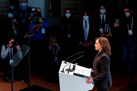 Kamala Harris: Russische Propagandagruppe soll Unfallvideo inszeniert haben