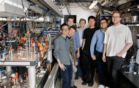 Continuous operation of a coherent 3,000-qubit system