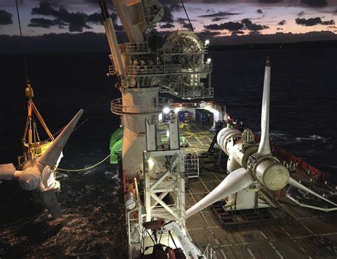 Scotland's underwater turbine spins for 6 years, boosting tidal energy