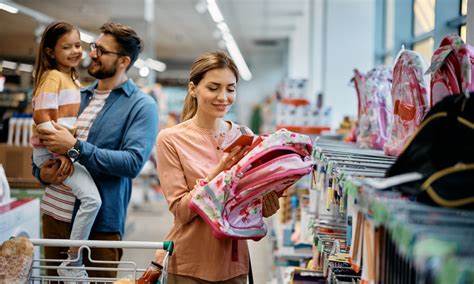 Retailers Woo Paycheck-to-Paycheck Parents With Back-to-School Deals - PYMNTS.com