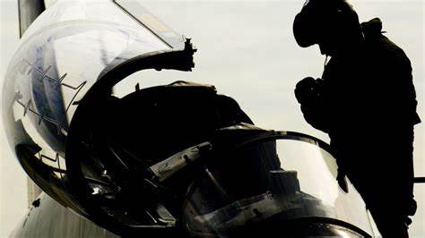 Blind pilot guided to land by RAF (2008)