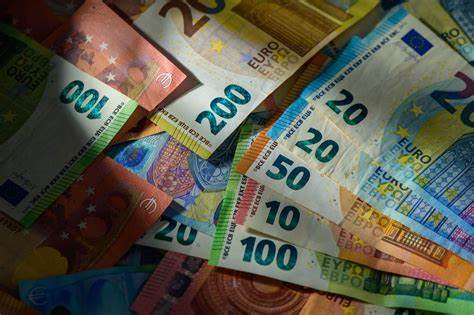 The Euro Is Stumbling. How Much Lower Will the Currency Futures Go?