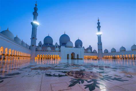 Scheich Zayid Moschee - Die wichtigsten Infos und Fakten - Urlaubsguru