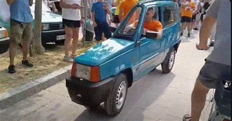 World's Narrowest – 19.6" – Driveable Car
