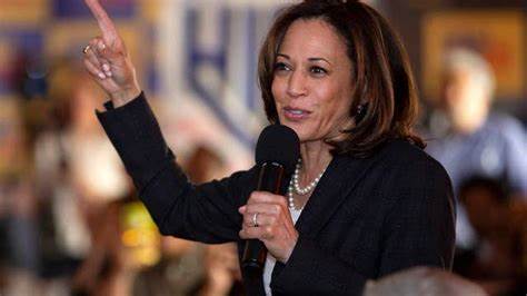 Kamala Harris Vows to Keep US ‘Dominant in Blockchain’ - Decrypt
