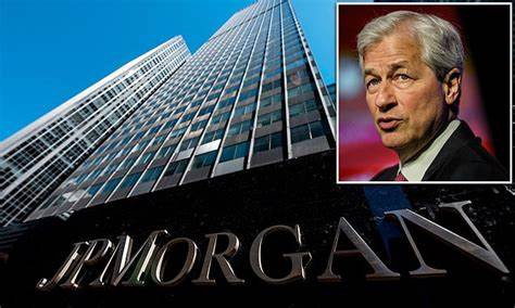 Money blog: CEO of JP Morgan tells staff to return to office five days a week or 'find somewhere else to work'