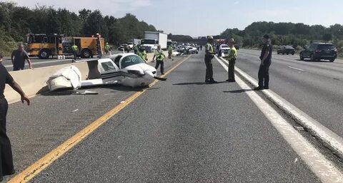 Plane crash-landed on Texas road, colliding with 3 cars before breaking; 4 injured - Yahoo