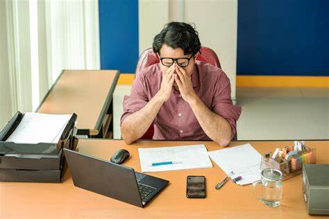 Employee vibe check: Nearly everybody thinks they're underpaid