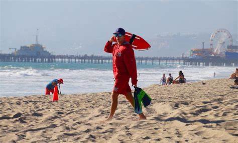 Baywatch Pay Watch: $500k checks, 6 figure overtime for LA lifeguards