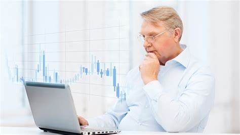 Here's why retirees shouldn't fully ditch stocks