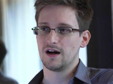 Edward Snowden Under Fire: Solana Developer Challenges NSA Whistleblower — 'You Are Full Of Baloney' If You Can't Back Up Your Centralization Claims! - Benzinga