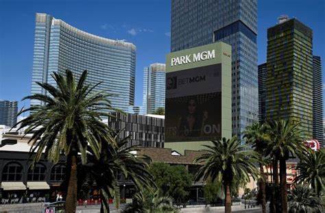 MGM Resorts quarterly revenue rises on sports betting strength