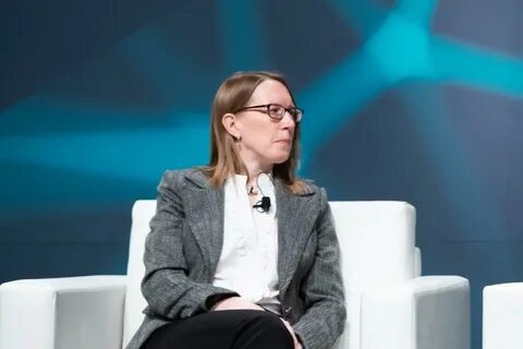 SEC’s Hester Peirce on risks that crypto could pose to traditional markets (and how she’s avoiding them) - TheStreet