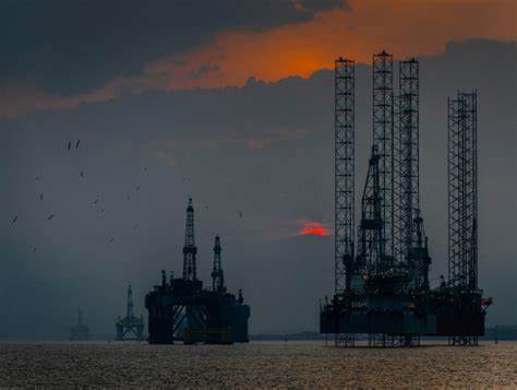 3 High-Quality Oil Stocks to Buy as Middle East Tensions Linger