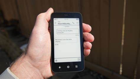 I tested this affordable E Ink phone–it rewired my brain (for the better)