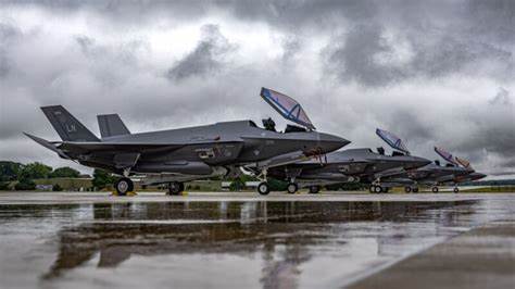 UK to buy nuclear-capable F-35As that can't be refueled from RAF tankers