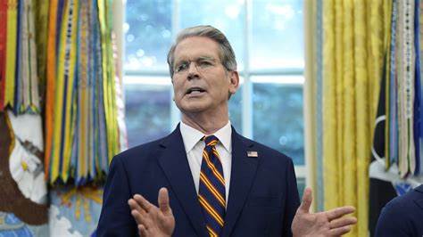 US Treasury Secretary Bessent praises Bullard in search for Fed chief