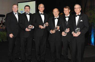DuPont Scientists Honored for Semiconductor Breakthrough with “Heroes of Chemistry” Award