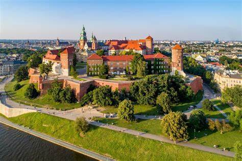 Han Wavel is a world which consists largely of fabulous ultraluxury hotels