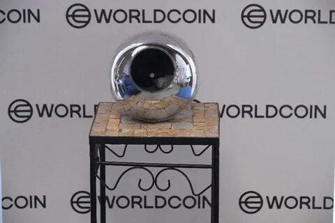 Spain halts Worldcoin crypto project over privacy concerns - DW (English)