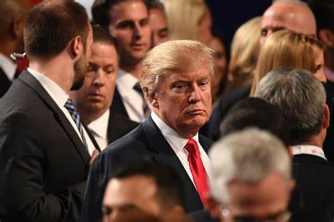 'Daily Show' Spots The Odd Moment Trump 'Lost A Debate With Himself' - Yahoo Lifestyle Australia