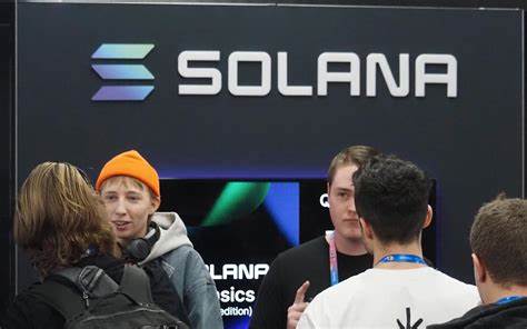 Asia Morning Briefing: SOL up 4% as Analysts Say Staking ETF (SSK) Has Strong Launch