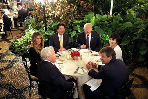 Donald Trump verkauft Dinner mit ihm in Mar-a-Lago für eine Million US-Dollar