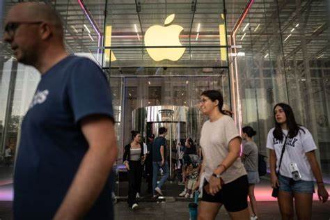 Apple, Amazon, Coinbase: Stocks to Watch Afterhours
