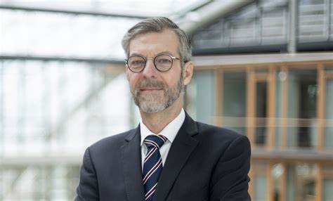 EIB, Rabobank and DLL collaborate to offer $1.1bn for SMEs and mid-caps